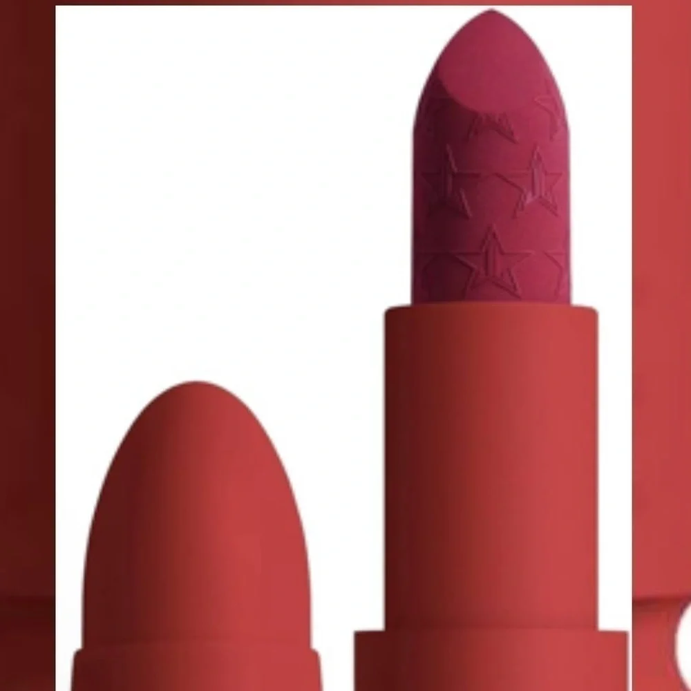 RARE JEFFREE STAR HOLIDAY VELVEL TRAP LIPSTICK- ENTRAPMENT Red New in box